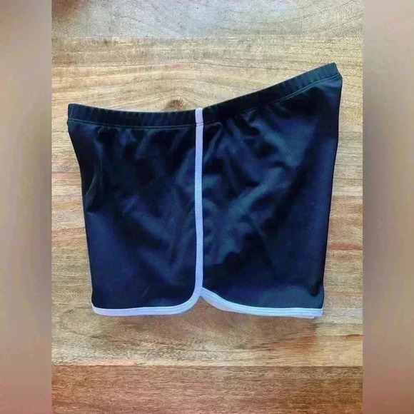 Black Athletic Hot Shorts - Size S | Perfect for Running, Volleyball & Workouts - Picture 3 of 9